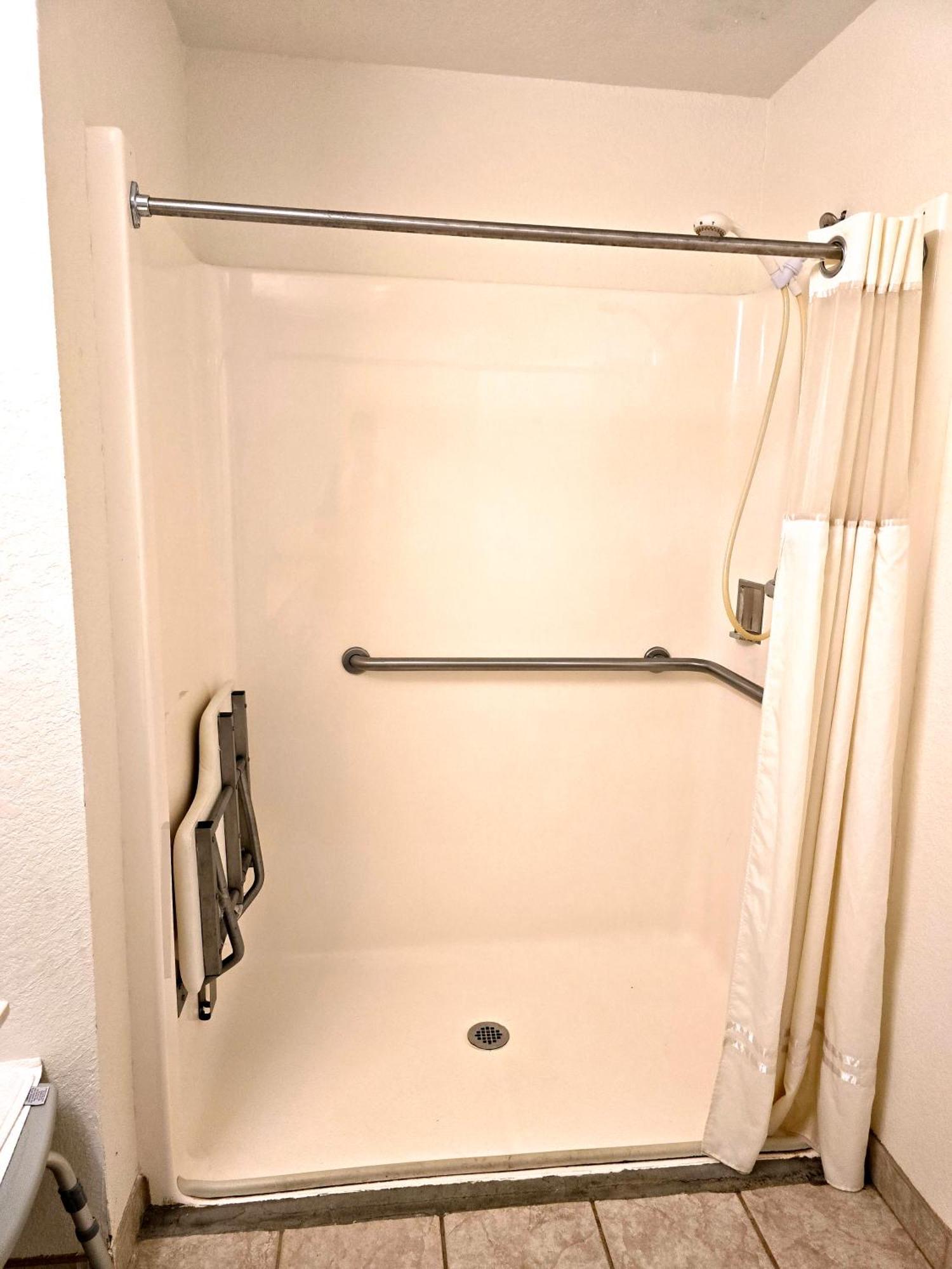 Garden Inn And Suites Near Callaway Gardens Pine Mountain Экстерьер фото