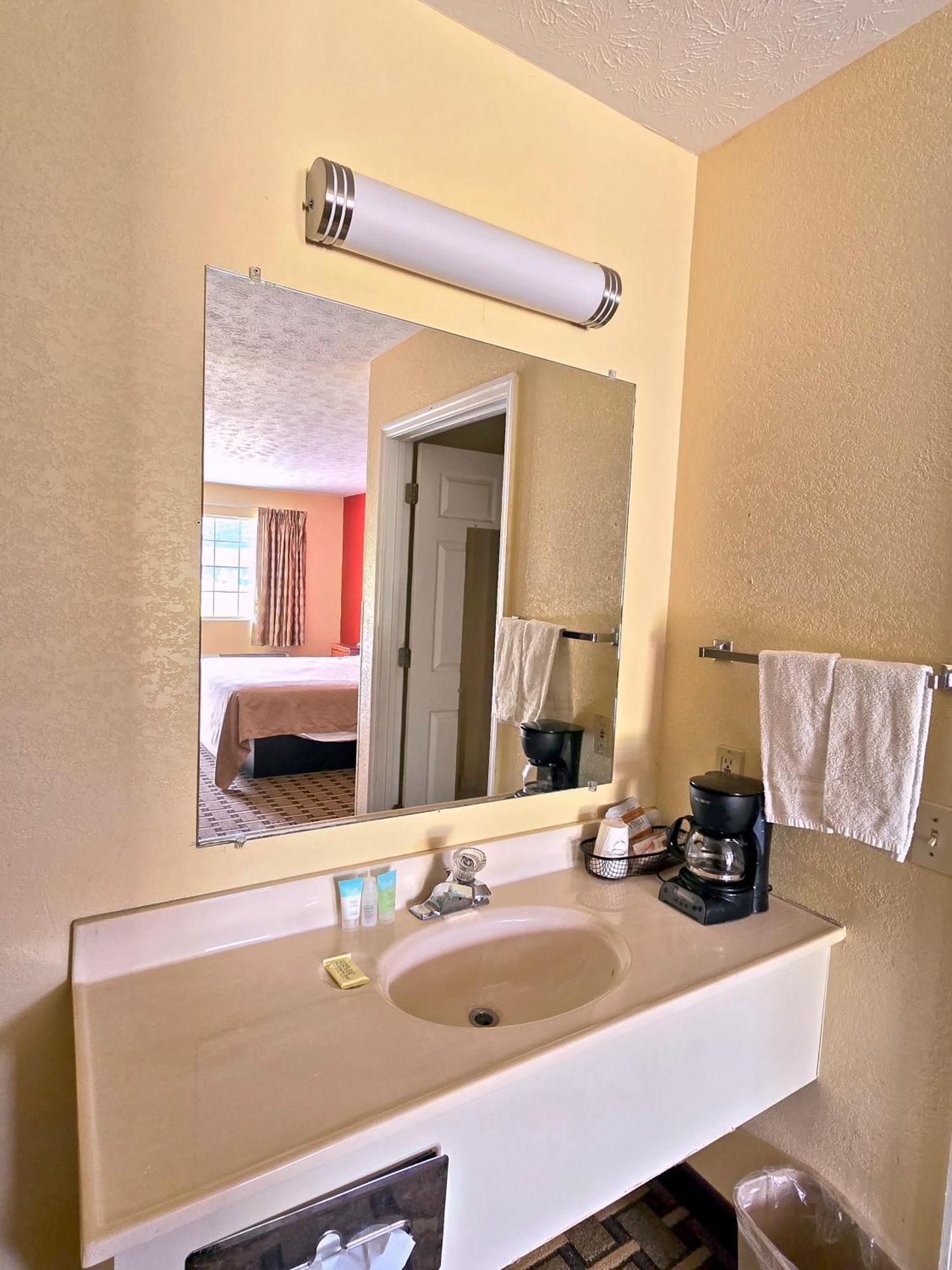 Garden Inn And Suites Near Callaway Gardens Pine Mountain Экстерьер фото