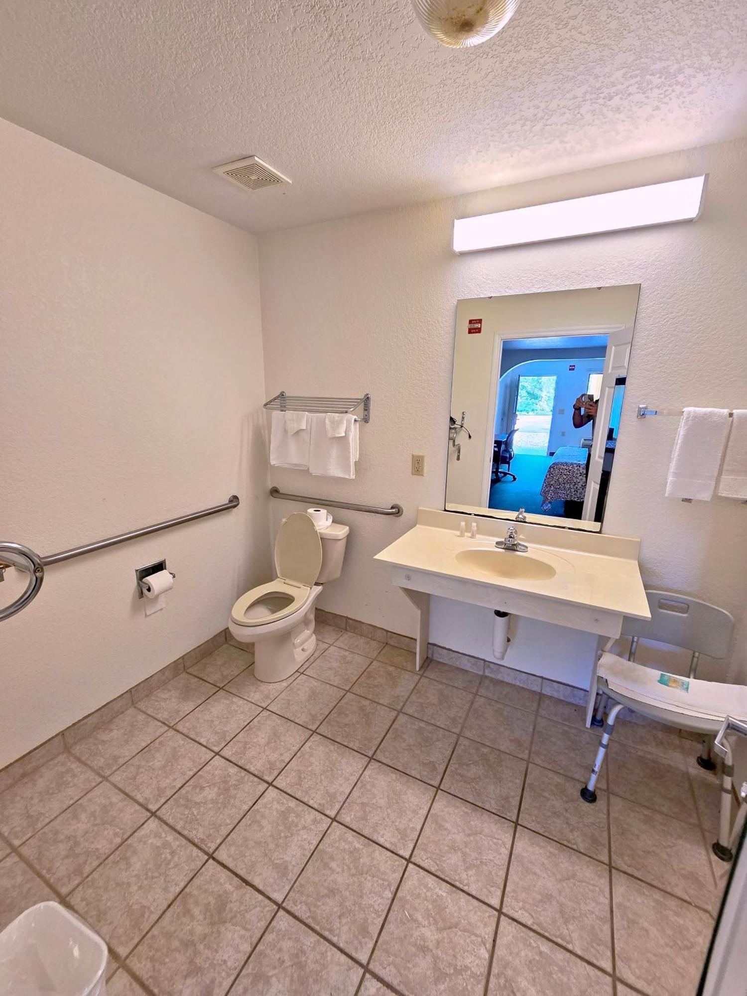 Garden Inn And Suites Near Callaway Gardens Pine Mountain Экстерьер фото